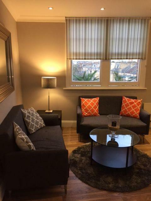 Stunning 2 Bed Flat Shepherds Bush Londres Exterior foto