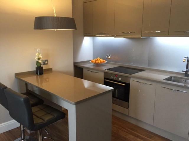 Stunning 2 Bed Flat Shepherds Bush Londres Exterior foto