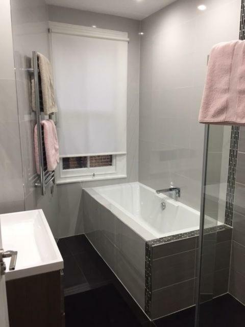 Stunning 2 Bed Flat Shepherds Bush Londres Exterior foto